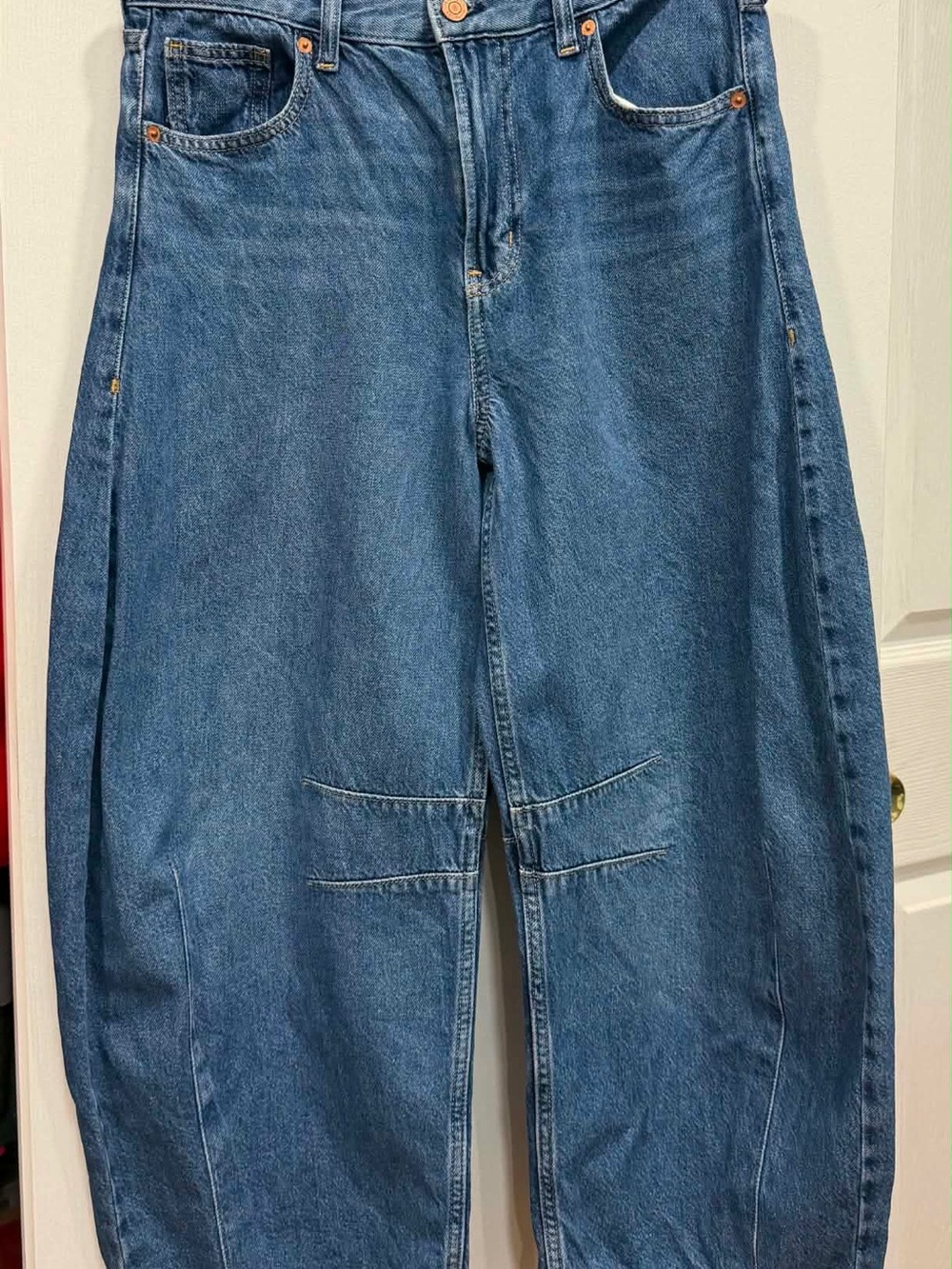 GAP High-Rise Wide Leg Jeans in Medium Blue